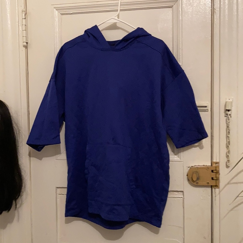 Short sleeve pullover hoodie